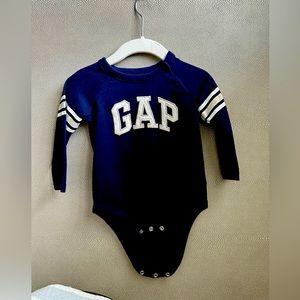 Baby gap long sleeve cotton bodysuit